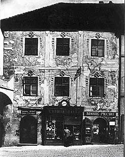 Náměstí Svornosti č.p.3, klasicistní podoba průčelí , zdroj: fond fotografií 0VM ČK, autor: , před r. 1925 