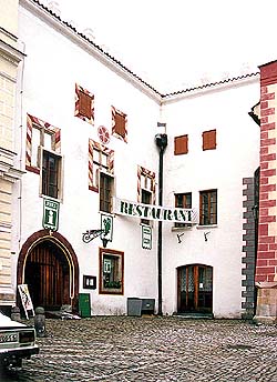 Náměstí Svornosti no. 7, overview 