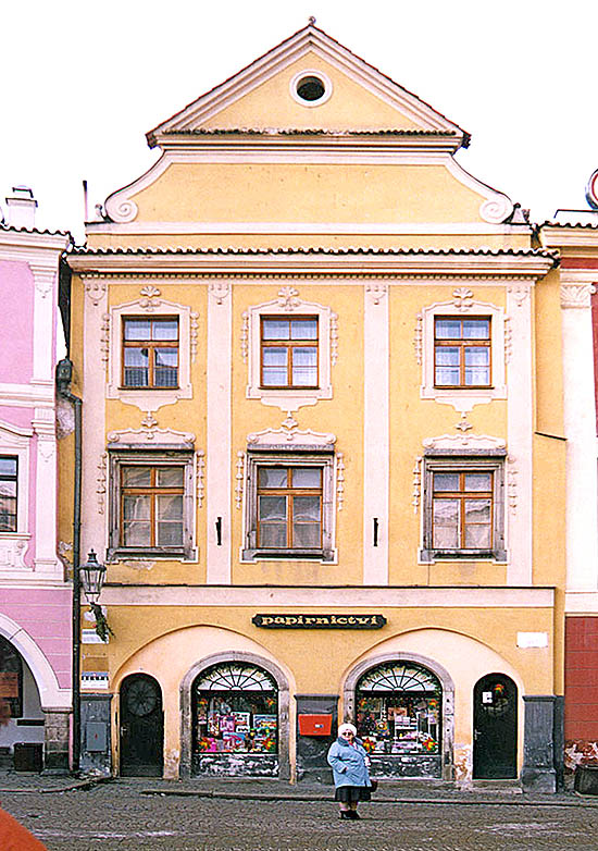Náměstí Svornosti Nr. 15, Gesamtansicht, Zustand vor der Rekonstruktion , Foto: Ladislav Pouzar