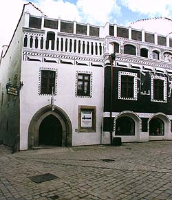 Dlouhá no. 32, Vlašský dvůr, overview from Soukenická Street 