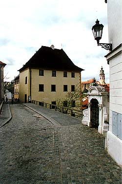 Horní č.p. 152, celkový pohled z míst, kde stávala Horní brána 