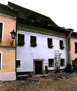 Parkán no. 112, view from Parkán Street 