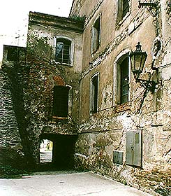Parkán no. 120, view from Parkán Street 