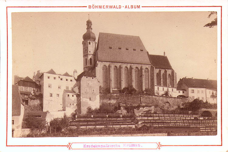 Kirche St. Veit in der Stadt Český Krumlov mit dem ursprünglichen barocken Turm, ein historisches Foto