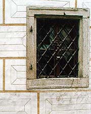 Dlouhá Nr. 30, Fenster 