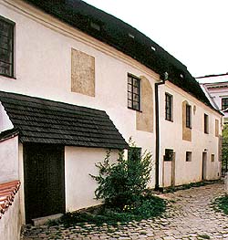 Kostelní č. p. 161, okna v bočním průčelí 