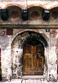 Latrán no. 15, semi-overview, condition before reconstruction 