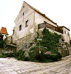 Latrán no. 99, overview 