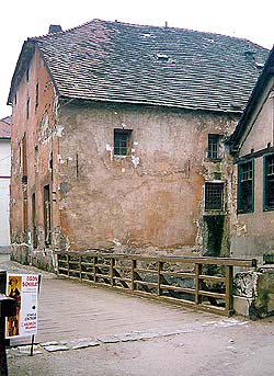 Široká Nr. 80, Ansicht von der Insel 