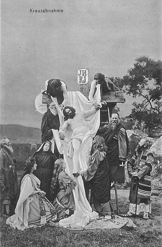 Hořice na Šumavě, Passion Plays in 1912, scene of Removal from the cross, photo Josef Seidel, foto: J. Seidel