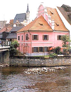 Široká č. p. 85, pohled od řeky Vltavy 