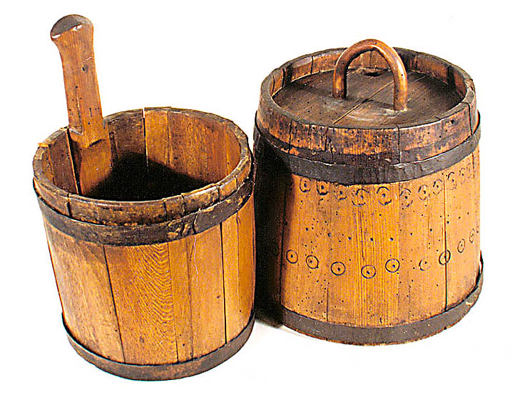 Wooden kneading trough from 1st half of 19th century, collection of Regional Museum of National History in Český Krumlov