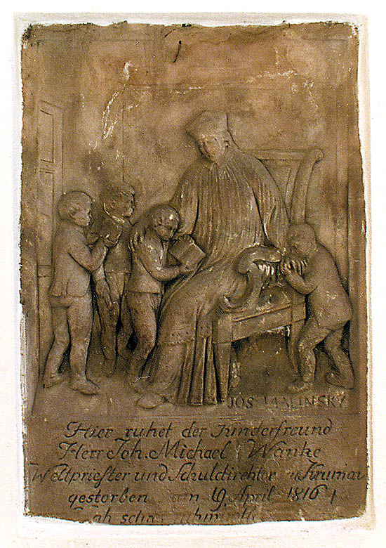 Grabstein des Schuldirektors Johann Michael Wanke im Hof des Bezirksheimatmuseums in Český Krumlov