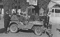 Befreiung von Český Krumlov 1945, Abfahrt des Kommandos der amerikanischen Armee 