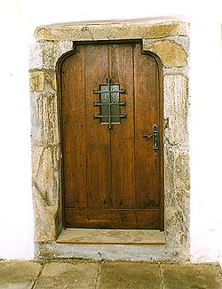 Panská no. 19, ridge portal on ground floor 