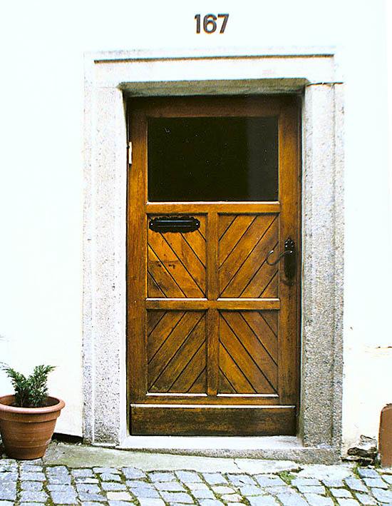 Kostelní Nr. 167, Portal 