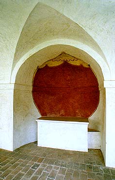 Kaple na Křížové hoře v Českém Krumlově, detail výmalby ambitu 