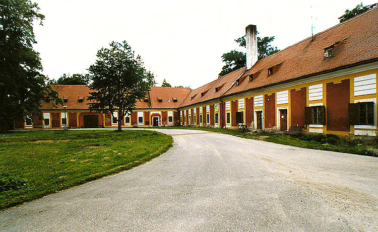 Mansion Červený Dvůr, agricultural buildings