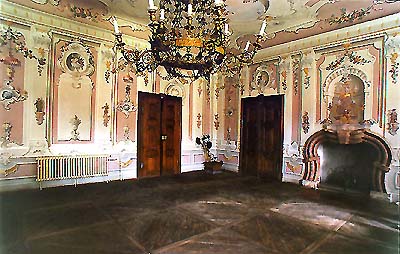 Zámek Červený Dvůr, rokokový sál s výmalbou Františka Jakuba Prokyše, rok 1757, celek Zámek Červený Dvůr, rokokový sál s výmalbou Františka Jakuba Prokyše, rok 1757, celek