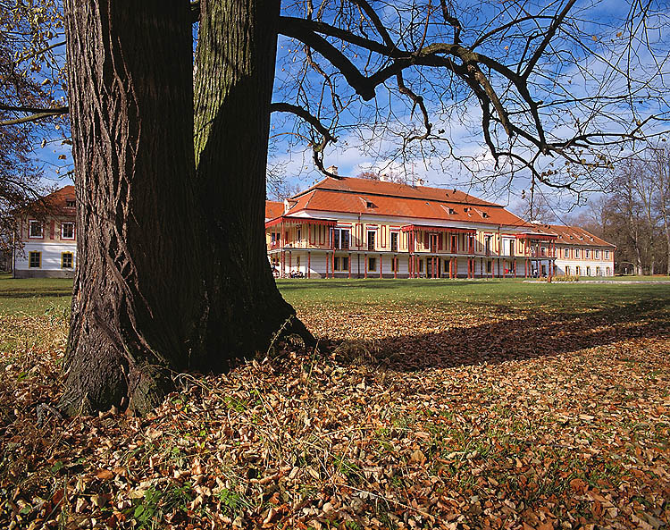 Mansion Červený dvůr, autumn mood, foto: Libor Sváček