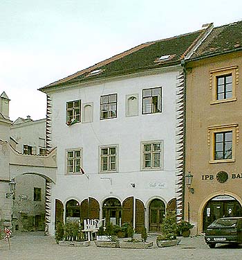 Náměstí svornosti č.p. 3, průčelí, foto: Jiří Domin 