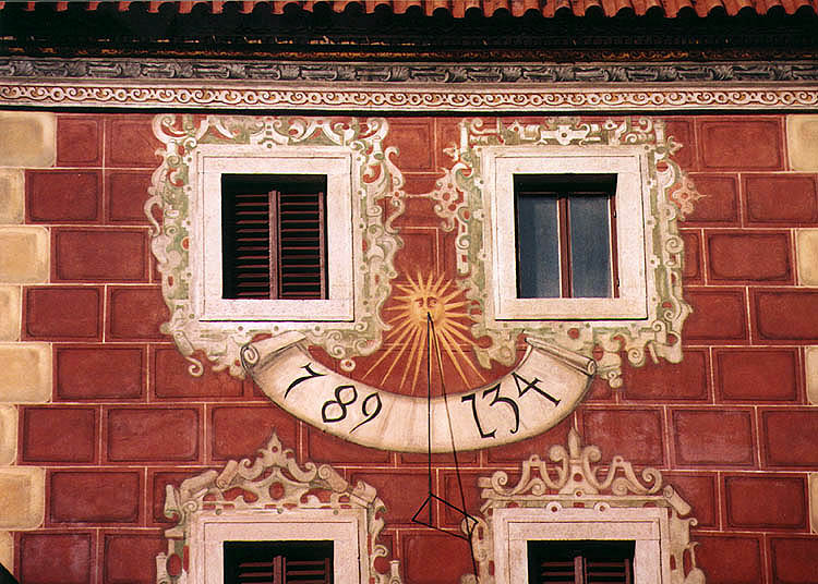 Latrán č. p. 104, Budějovická brána, detail, sluneční hodiny, foto: Ladislav Pouzar