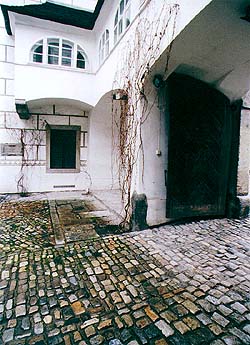 Široká no's.  70 and 71, courtyard 