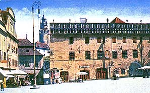 Krumauer Stadtplatz mit dem Rathaus, hist. Foto, Sammlungsfonds des Bezirksheimatmuseums Český Krumlov, Foto J. Seidel, 1915 