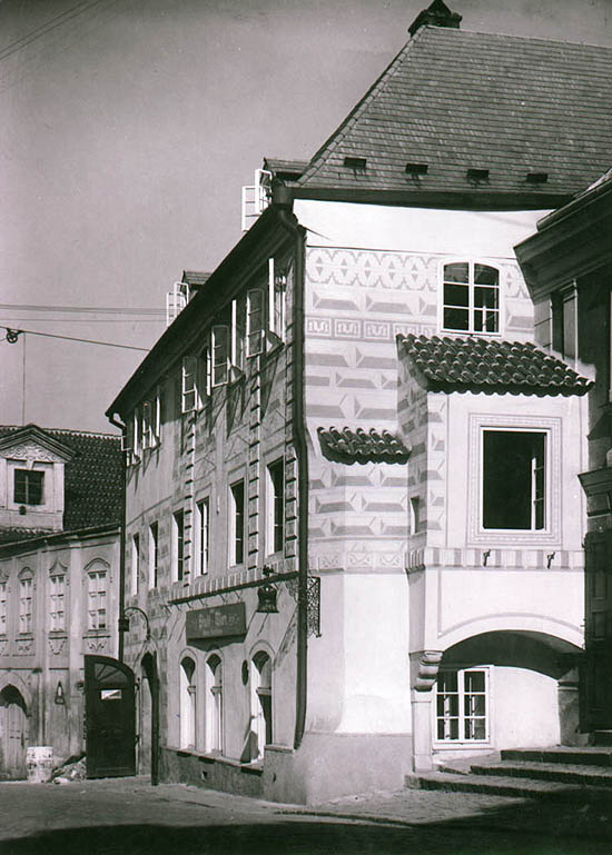 Latrán č. p. 77, hotel U Města Vídně, historické foto