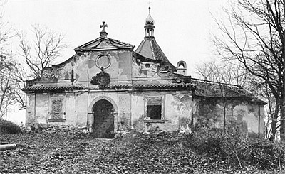Kaple na Křížové hoře ve městě Český Krumlov, celkový pohled, stav před rekonstrukcí 