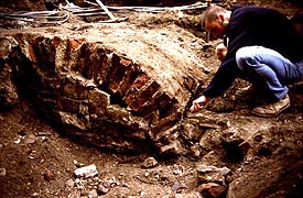The documentation of the town gate remains near Lazebnický Bridge in Radniční Street, foto: Michal Ernée, 1997 The documentation of the town gate remains near Lazebnický Bridge in Radniční Street, foto: Michal Ernée, 1997