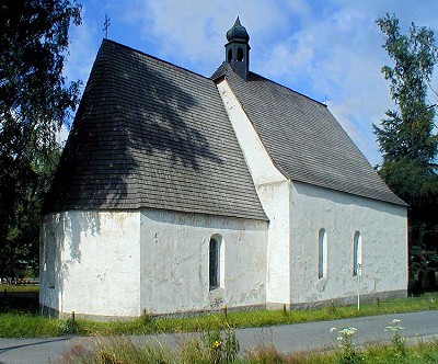 Kostelík sv. Prokopa (zal. 1250) na levém břehu Vltavy v Loučovicích, foto: Lubor Mrázek 