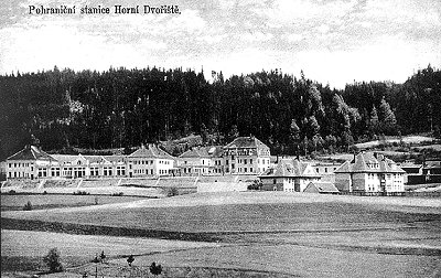 The border railway station in Horní Dvořiště, source: Album starých pohlednic Českokrumlovsko, Roman Karpaš, Jiří Záloha, 2001, ISBN - 80 - 86424 - 8 The border railway station in Horní Dvořiště, source: Album starých pohlednic Českokrumlovsko, Roman Karpaš, Jiří Záloha, 2001, ISBN - 80 - 86424 - 8