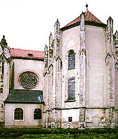 Kloster Zlatá Koruna, Presbyterium der Klosterkirche, Außenansicht Kloster Zlatá Koruna, Presbyterium der Klosterkirche, Außenansicht