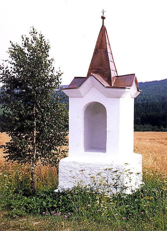 Chapel in the countryside between Světlík and Malšín