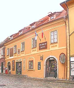 Latrán Nr. 72, Gesamtansicht, Foto: Lubor Mrázek 
