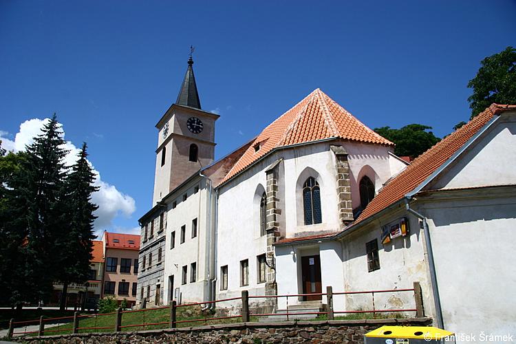 Die ursprüngliche, gotische Kirche St. Phillip u. Jakob
